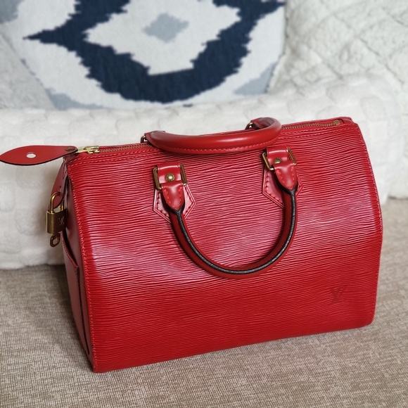 LOUIS VUITTON
Epi Speedy 25 Castillan Red ,, w/certificate of authenticity - Picture 1 of 16